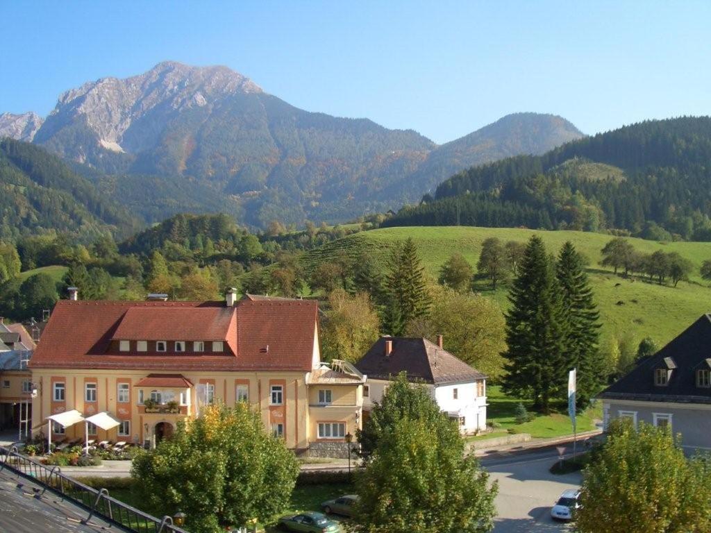 Gaestehaus Zur Post - Heritage Inn Spital Am Pyhrn Exteriör bild