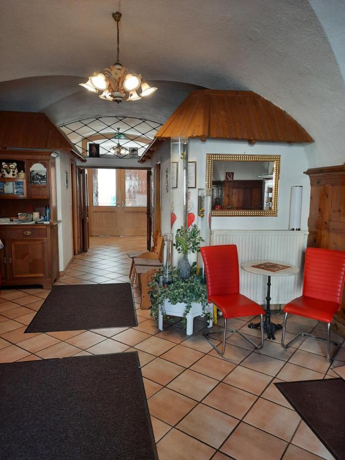 Gaestehaus Zur Post - Heritage Inn Spital Am Pyhrn Exteriör bild
